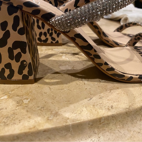 Vince Camuto leopard sandals - Picture 7 of 11